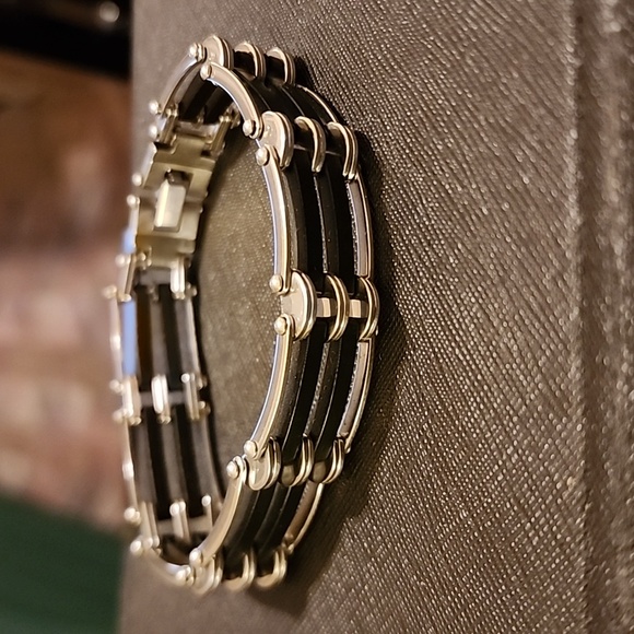 Stainless Steel & Black Rubber Unisex Bracelet - Picture 8 of 8
